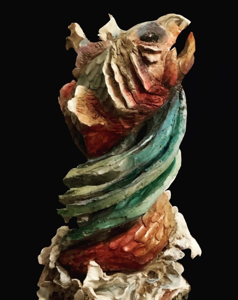 Monstre sculpture ceramique vague eau poisson bible diable