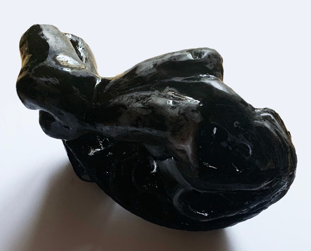 Sculpture nu femme racine résilience relèvement restauration