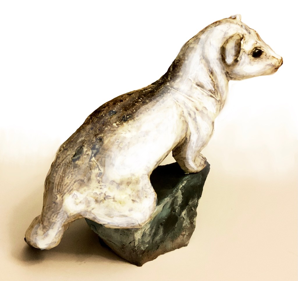 Sculpture belette furet pose alerte ceramique