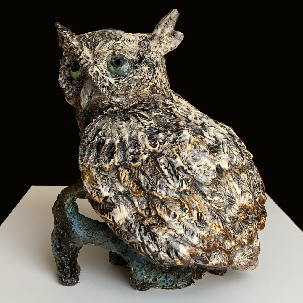 Sculpture Hibou ceramique alerte